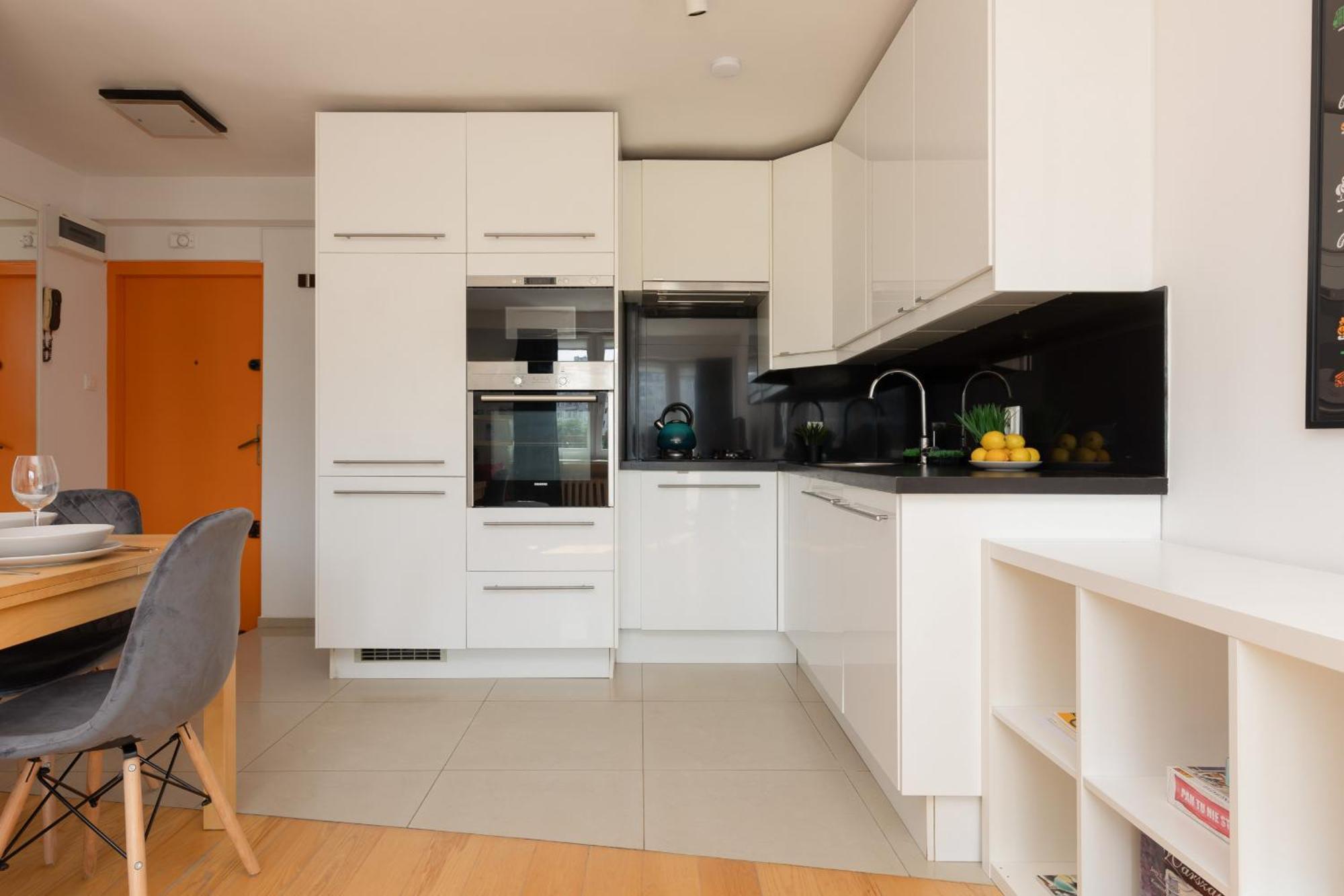 Apartment Sunny Centre By Renters Warschau